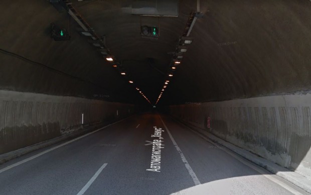 Google
Днес от 9 30 ч до 15 30 ч движението в тунел