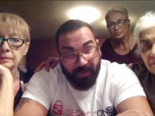 Фалшиви роднини налазиха Азис