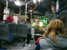 Той се качи в автобус, а когато слезе, установи изключителни липси