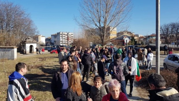 Жители на Кюстендил се събраха на протест заради убийство в