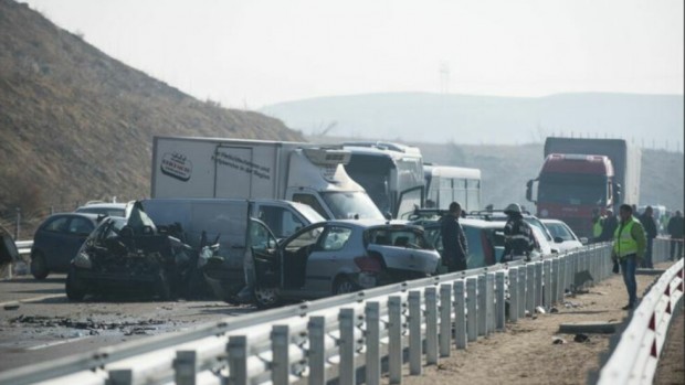 Един от пострадалите във верижната катастрофа на магистрала Струма е