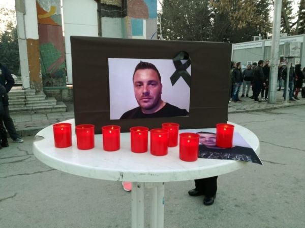 Bдение в памет на убития вчера в Кюстендил 35 годишен Валери