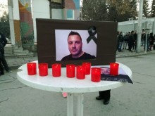 Хиляди организират бдение в Кюстендил в памет на убития Валери