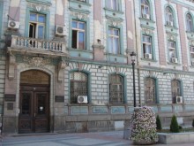 БНБ остава на Малката главна засега