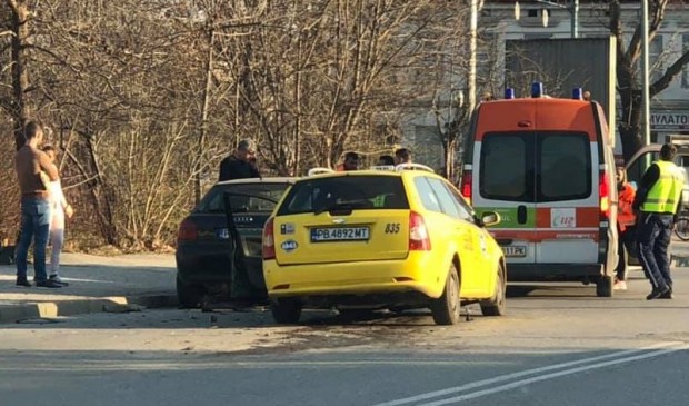 Поредна катастрофа стана днес в Пловдив Мястото улица Любен