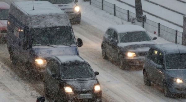 Рязкото влошаване на времето предизвика проблеми по пътищата в Северна
