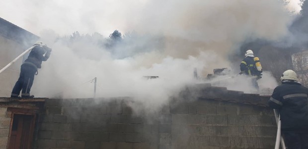 След зловещия пожар при който загина възрастен мъж във Варна