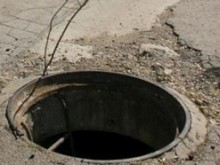 Инцидент при монтаж: Мъж падна в 4-метрова шахта