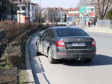 Млада шофьорка блъсна жена на пешеходна пътека на "Шести септември"