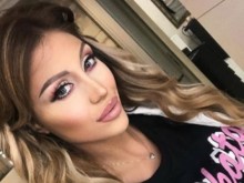 Докато чака развода си Джулиана Гани усилено работи за бебе