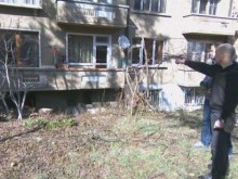Крадец обра две къщи за минути! Предлагат награда за залавянето му