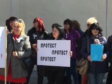 Протестиращи медици в Пловдив: За 350 евро и филипинка няма да работи в България!