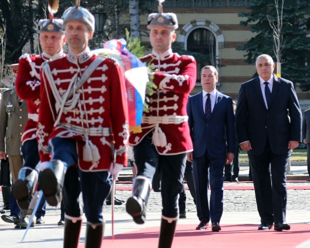 Министър председателят Бойко Борисов посрещна председателя на правителството на Руската федерация