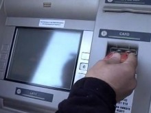 Подарък в банковата сметка: Горски инспектор се оказа по-богат с 36 000 лева, но без да се замисли върна парите