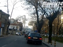 Строителна техника причини задръстване в самия център на Пловдив