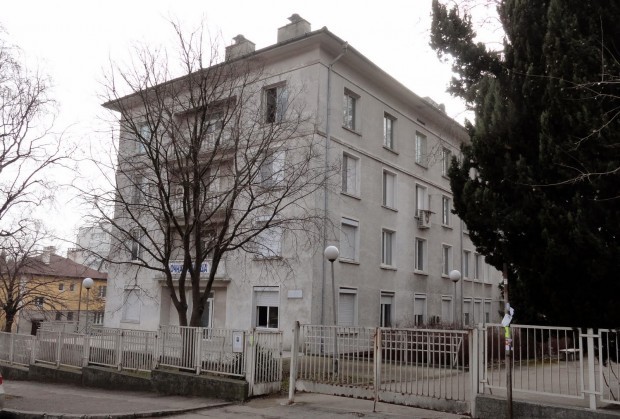 Целият медицински персонал на Очна болница във Варна е подал