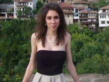 Пълен абсурд! Баща на убита от циганин студентка работи, за да го издържа в затвора