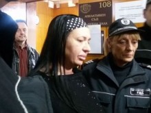 Анита Мейзер преподава английски в затвора