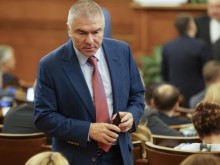 Веселин Марешки и хората му напускат парламента