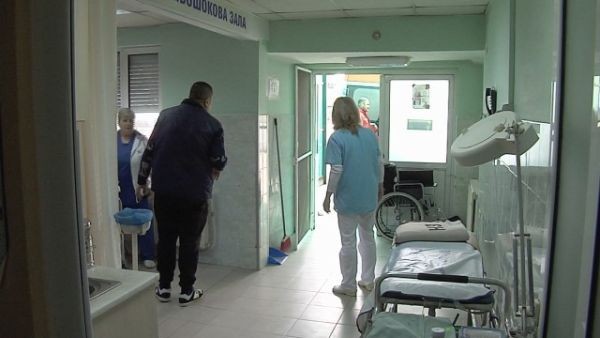 bTV
Смъртен случай в двора на Ямболската болница Според очевидци бездомен