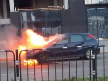 Ексклузивно: Вижте какво се случва пред хотела на Арабаджиеви