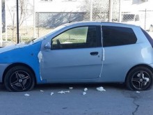 Лек автомобил стана жертва на гнева на неизвестен извършител