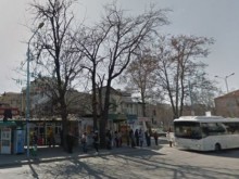 Шофьор на автобус "бушонира" нагъл младеж, паркирал в спирка! Екшънът е неописуем!