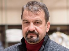 Ники Кънчев спестил за охолен живот, тайно гледа "Стани богат" по БНТ