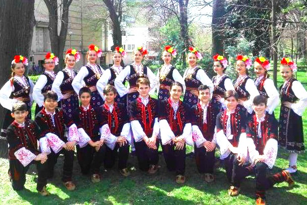 Танцов ансамбъл Българче при ЦПЛР – Общински детски комплекс гр