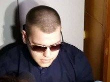 Студентът, който удари слепи туристи в Несебър, отърва затвора
