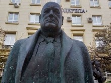 Кой ще купи паметника на Бойко Борисов, появил се в София?