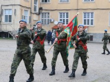 Има ли кандидати за войници? Разясняват условията!