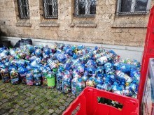 Хиляди българи помогнаха на бебенца, предавайки капачки