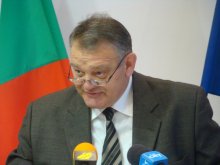 Безсмислено дело срещу решението за приватизация на поликлиниките