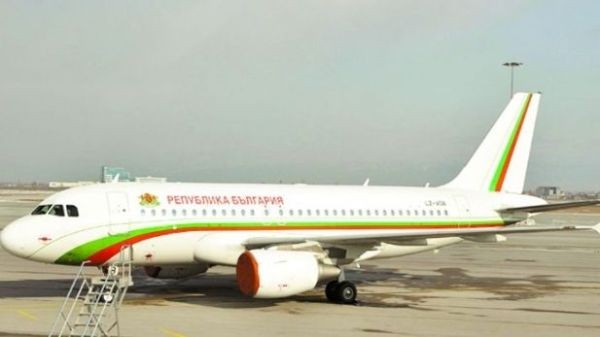 Правителственият самолет спука гума при кацане в Брюксел На борда