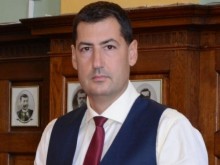Кметът: Само дума да кажа и три госпожи се обиждат