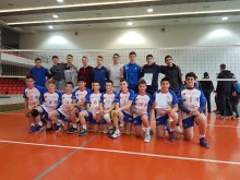 СУ "Цар Симеон Велики" класира два волейболни отбора за държавните финали