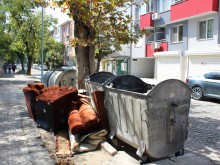 "Чистота" събира стари мебели, матраци и дюшеци по домовете след заявка