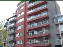 Нов скандал тресе властта: И Каракачанов с евтино жилище