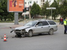 Неприятен Великден за двама шофьори, които се удариха жестоко до Форума в Тракия