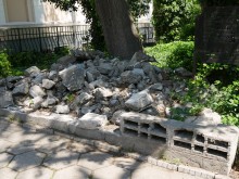 Грамадата в Дондуковата градина ще бъде премахната след ремонта й