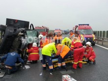 Тежка катастрофа с 10 българи в Румъния