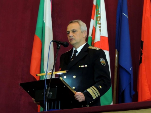 Командващият на Военноморските сили контраадмирал Митко Петев ще бъде сменен