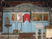 Младежи без родители с много грозни постъпки, вилняха в гробища