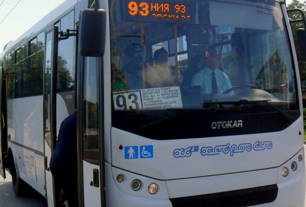 Затварят улици в "Тракия" в събота, автобуси променят маршрути