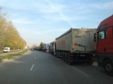 Започна спецоперация за контрол на товарните автомобили и автобусите