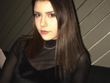 Щерката на Блатечки чукна 18 с фолк и голи мъже