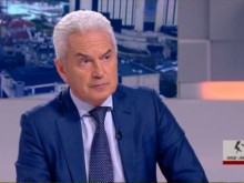 Тв водеща "взриви" ефира с фалшива новина за Волен Сидеров
