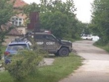 Напрежение и страх в Костенец! Заключват децата вкъщи