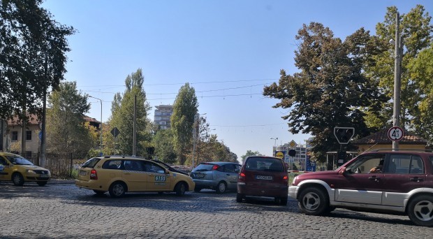 Ново пръскане срещу плевели на железопътни обекти в Пловдив